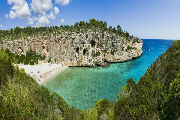 Cala Bota